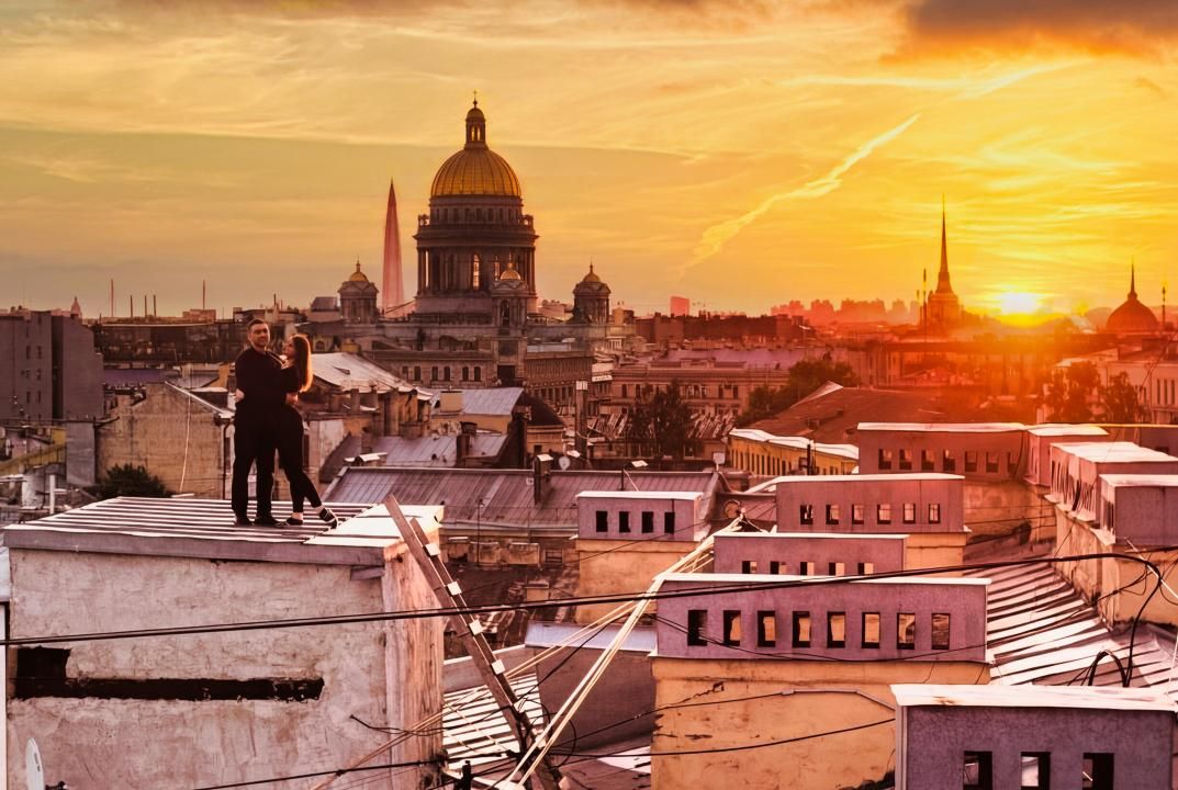 Фотосессия на питерских улочках и романтика крыш