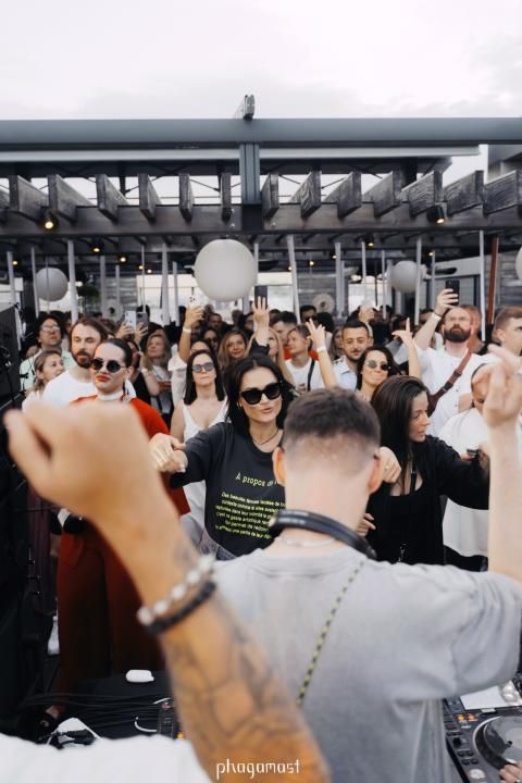 Phagamast Rooftop daytime Крыша 18