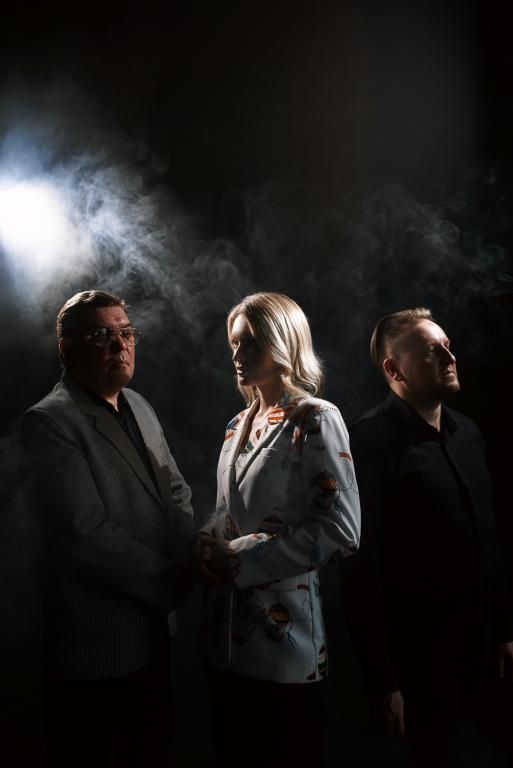 группа Embrace - чувственный грув и глубина музыки соул. Джазовые вечера в клубе "Движение"