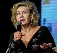 Фестиваль "Время сцены": музыкальный спектакль "Чуть больше, чем поэт!"