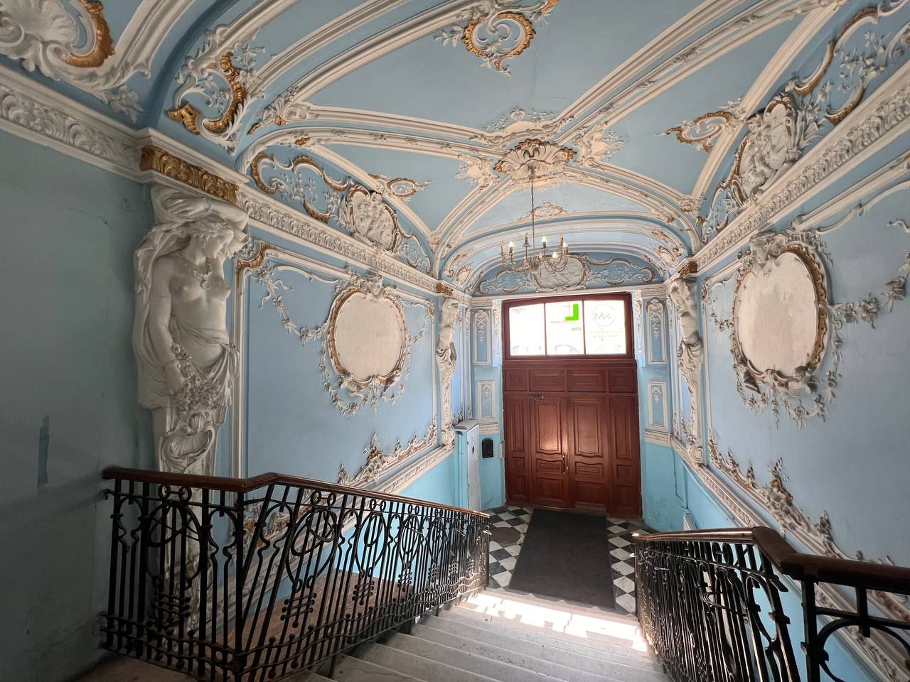По дворам и парадным Петербурга, персональная экскурсия