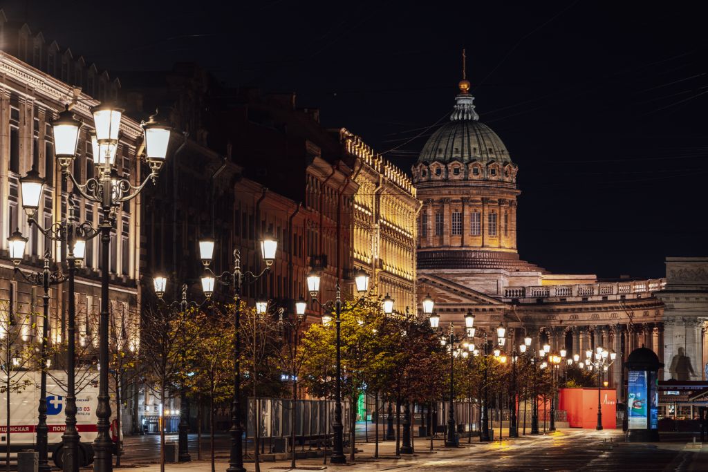 Вечерняя обзорная экскурсия по Санкт-Петербургу