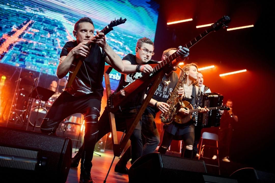 Новогодняя дискотека с Bis-Quit Band: Хиты 80-х, 90-х, 2000-х