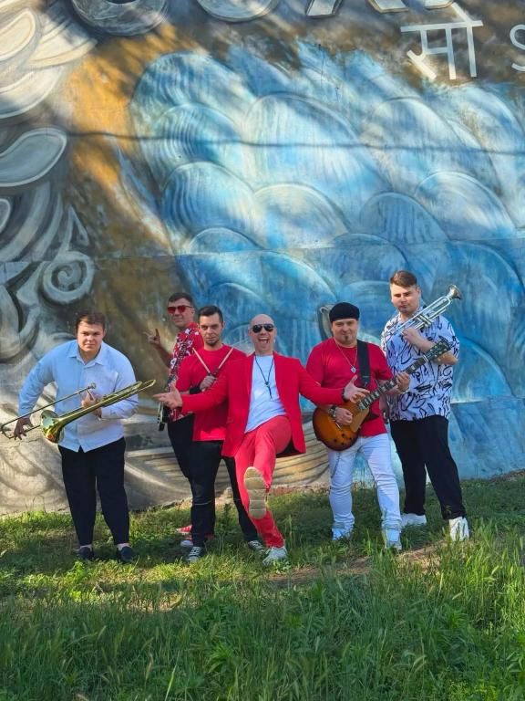Концерт кавер-группы «Друзья маминой подруги»