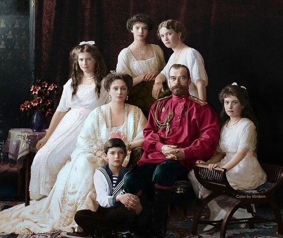 Культограм: "Николай II. За кулисами двора: секреты, фавориты и роковые романы"